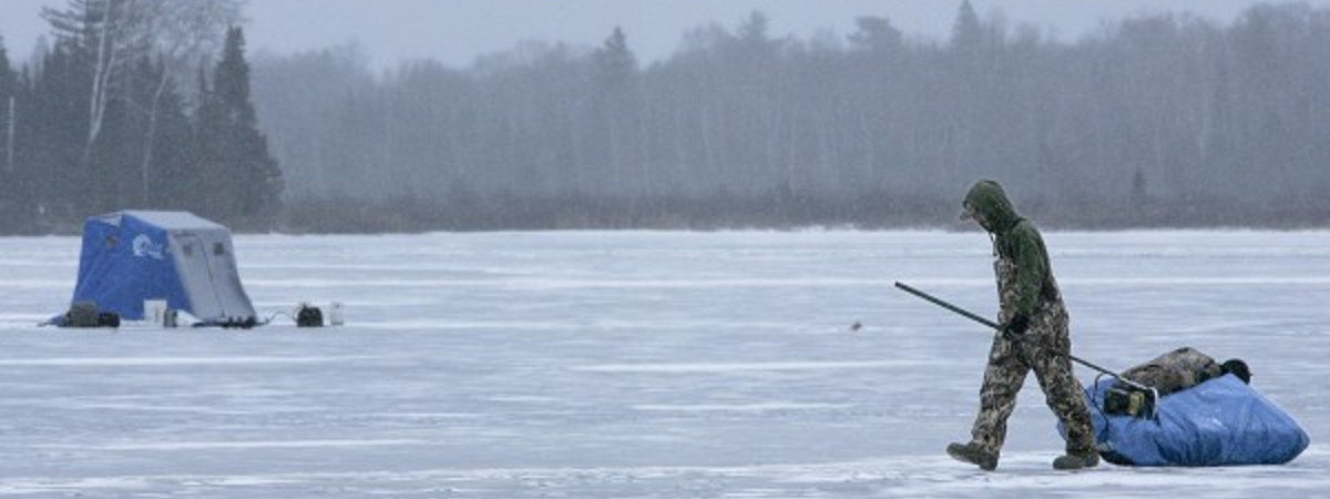 ice-fishing-marinette-county-wisconsin